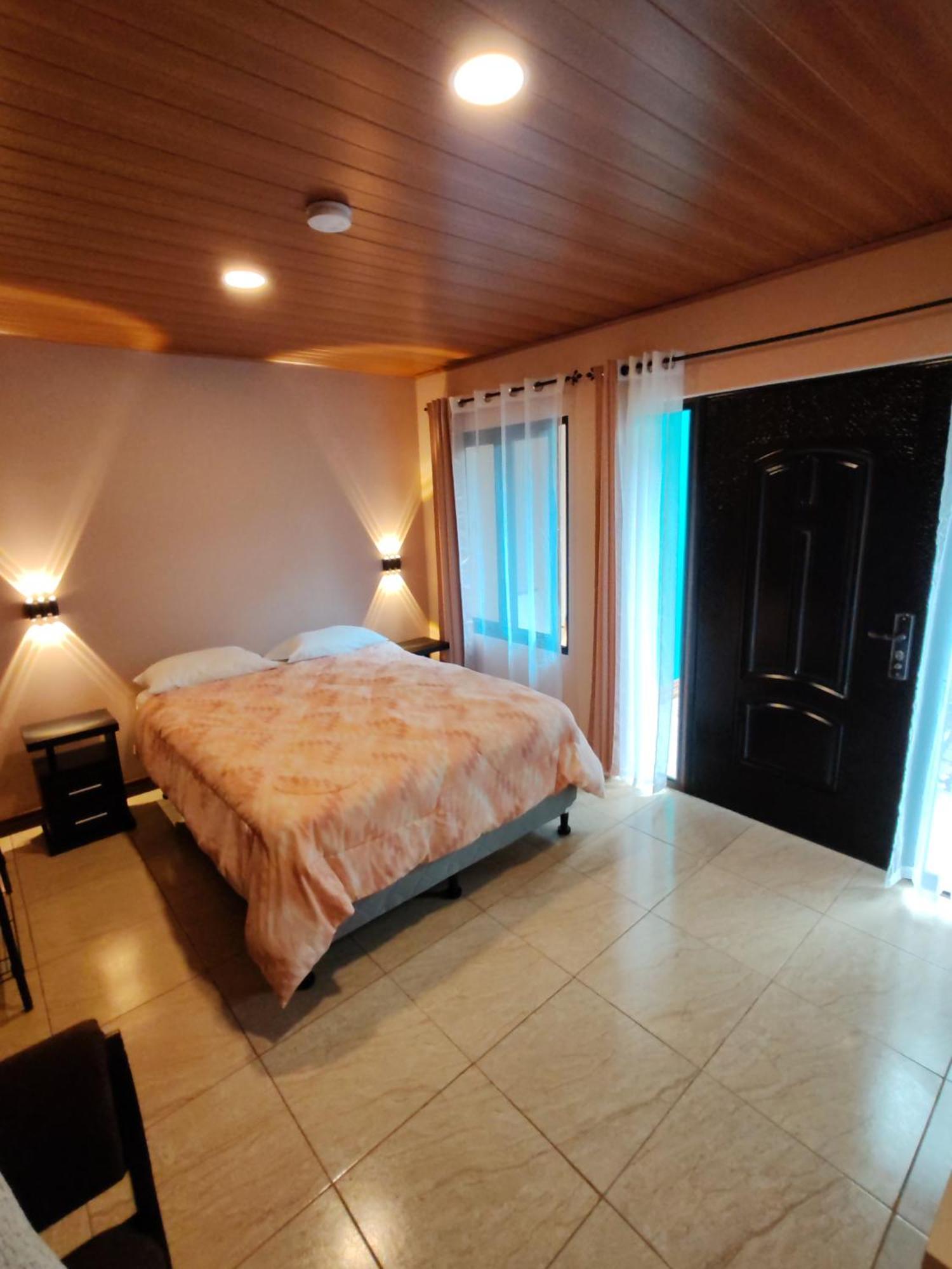 Mi Casa Su Casa Monteverde ภายนอก รูปภาพ
