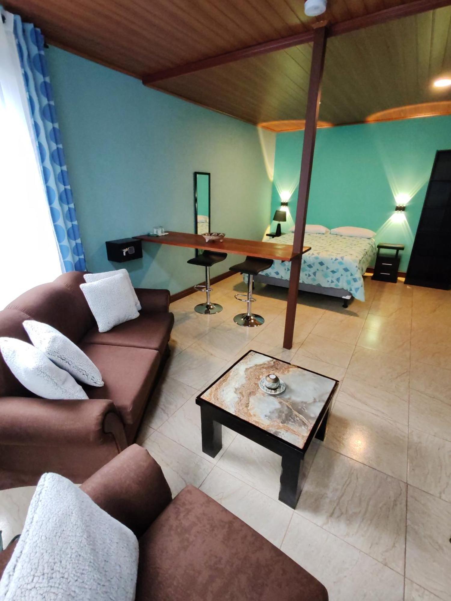 Mi Casa Su Casa Monteverde ภายนอก รูปภาพ