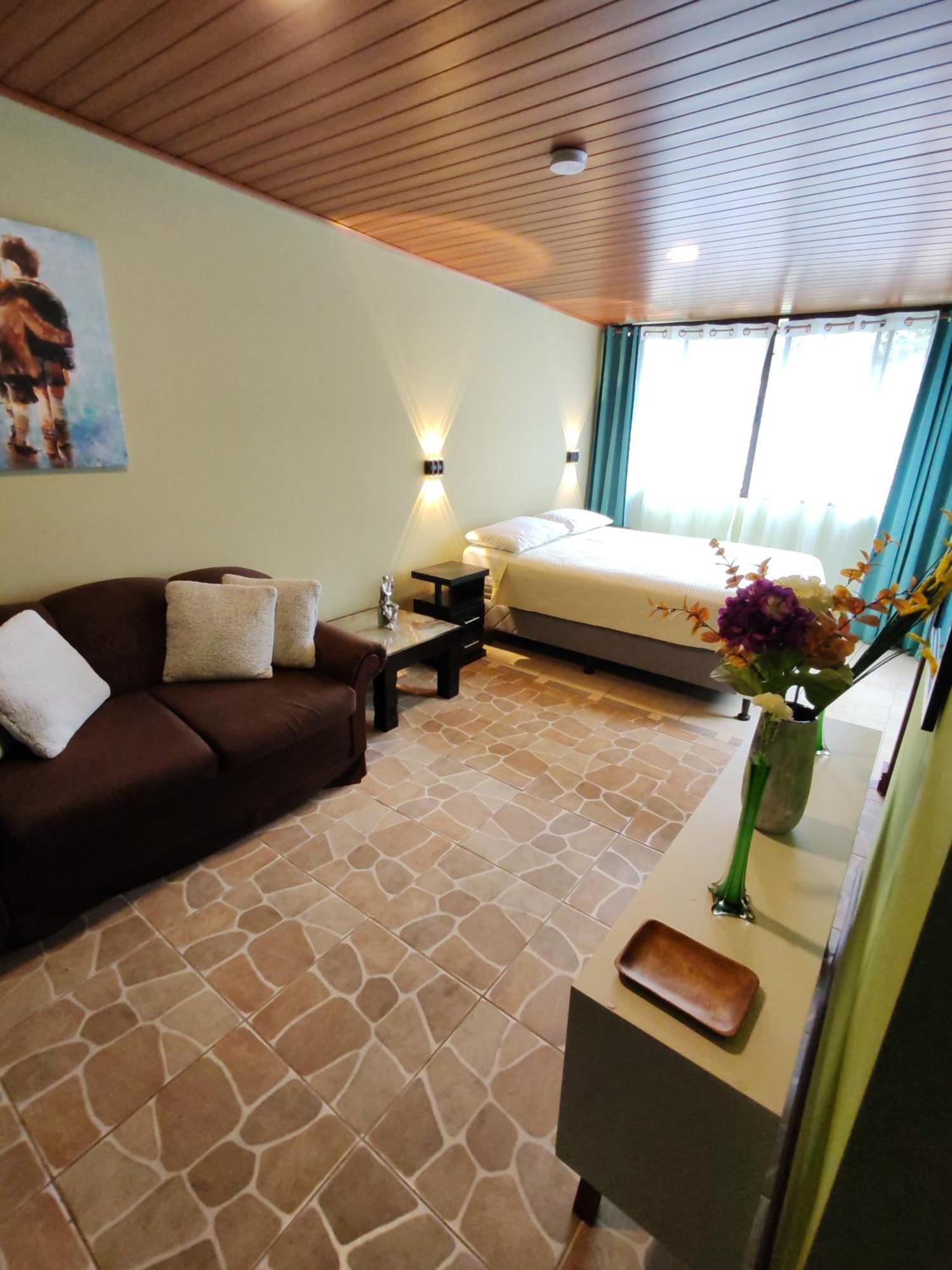 Mi Casa Su Casa Monteverde ภายนอก รูปภาพ